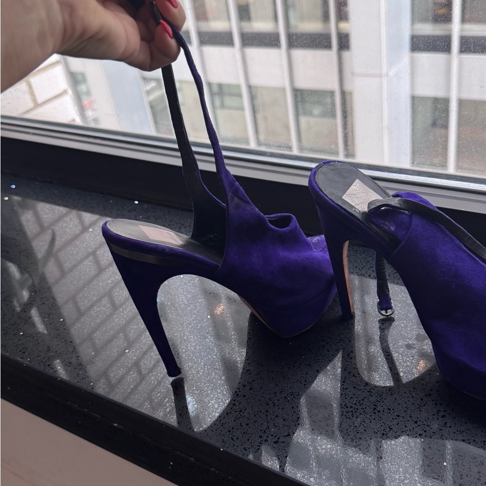 DOLCE VITA electric blue suede high heels. Peep toe ankle wrap. Size 8